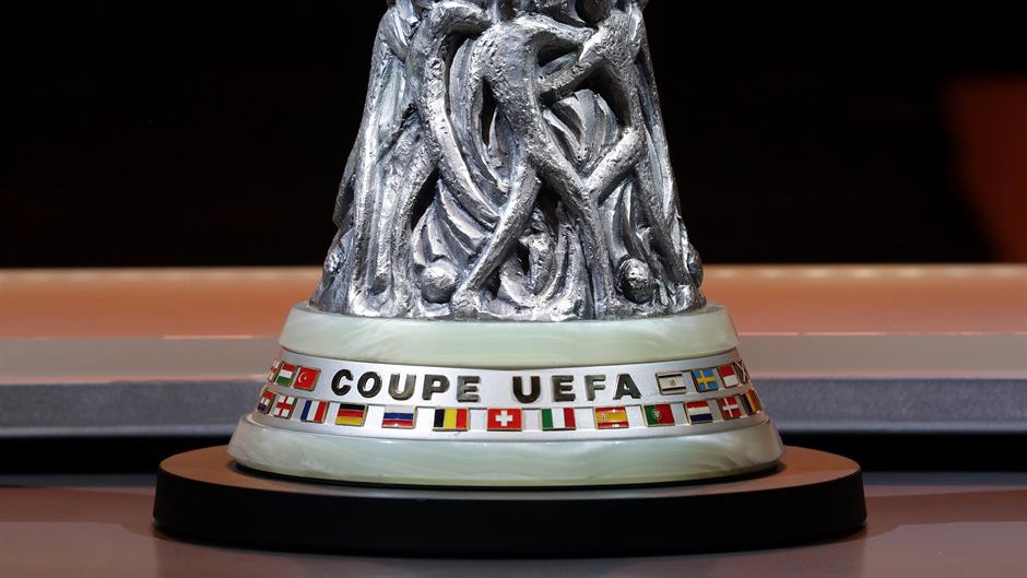 2017-08-25T120207Z_587504164_RC1E647CB1E0_RTRMADP_3_SOCCER-EUROPA-DRAW