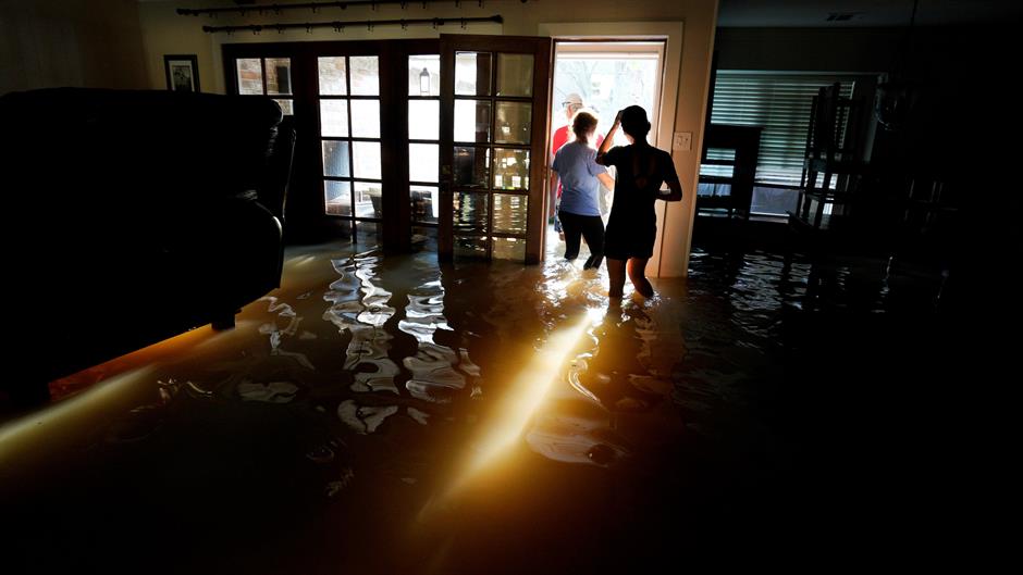 2017-09-01T040132Z_751506926_RC12D4AF4150_RTRMADP_3_STORM-HARVEY