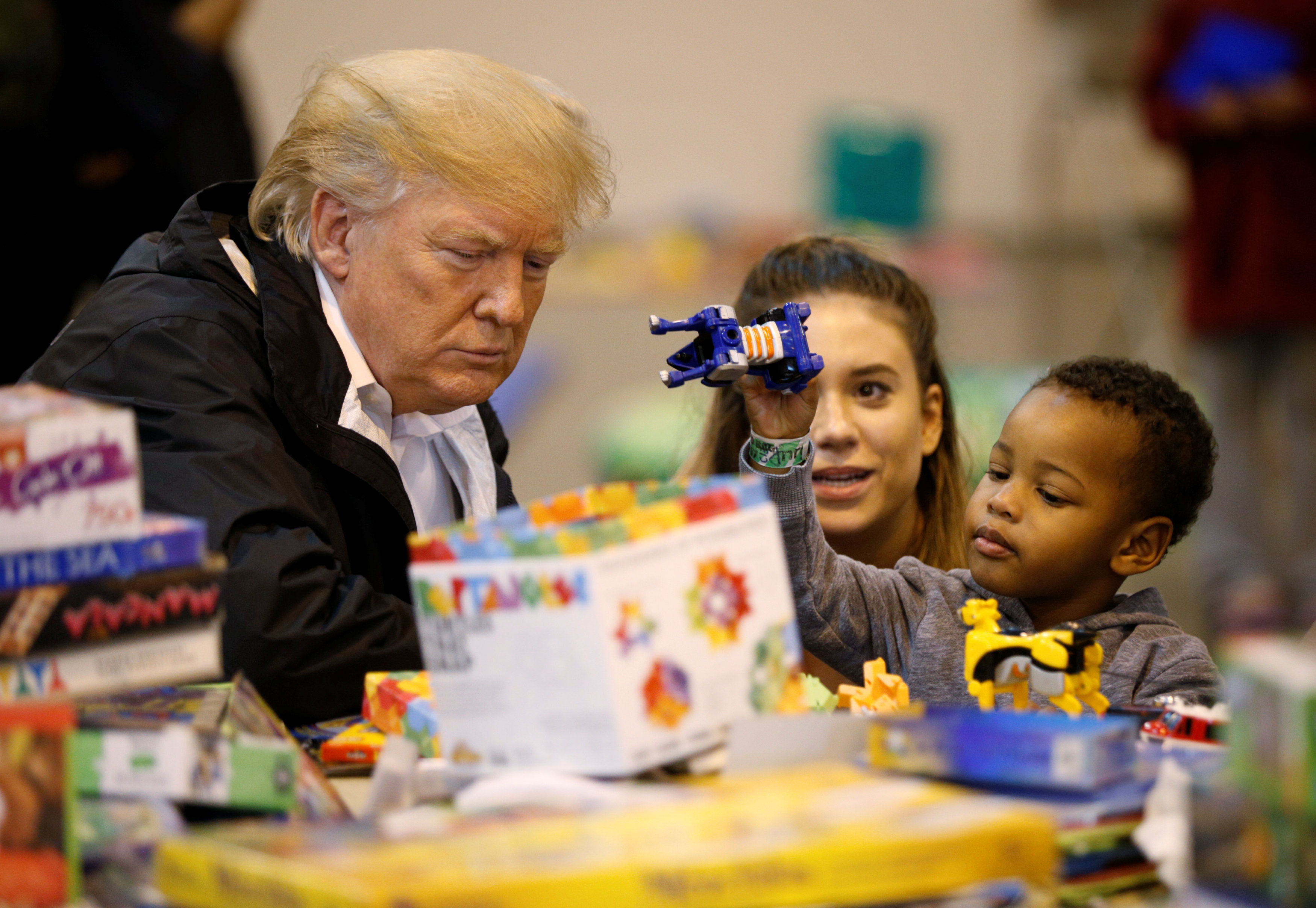 2017-09-02T174249Z_176977220_RC121441F9B0_RTRMADP_3_STORM-HARVEY-TRUMP