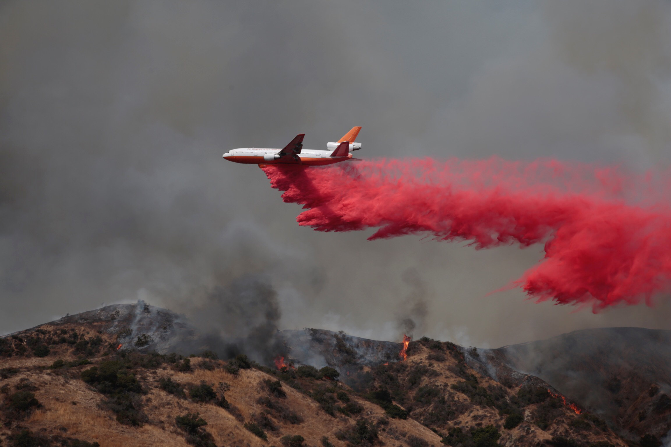 2017-09-02T215912Z_329858694_RC183BB3E580_RTRMADP_3_USA-WILDFIRES