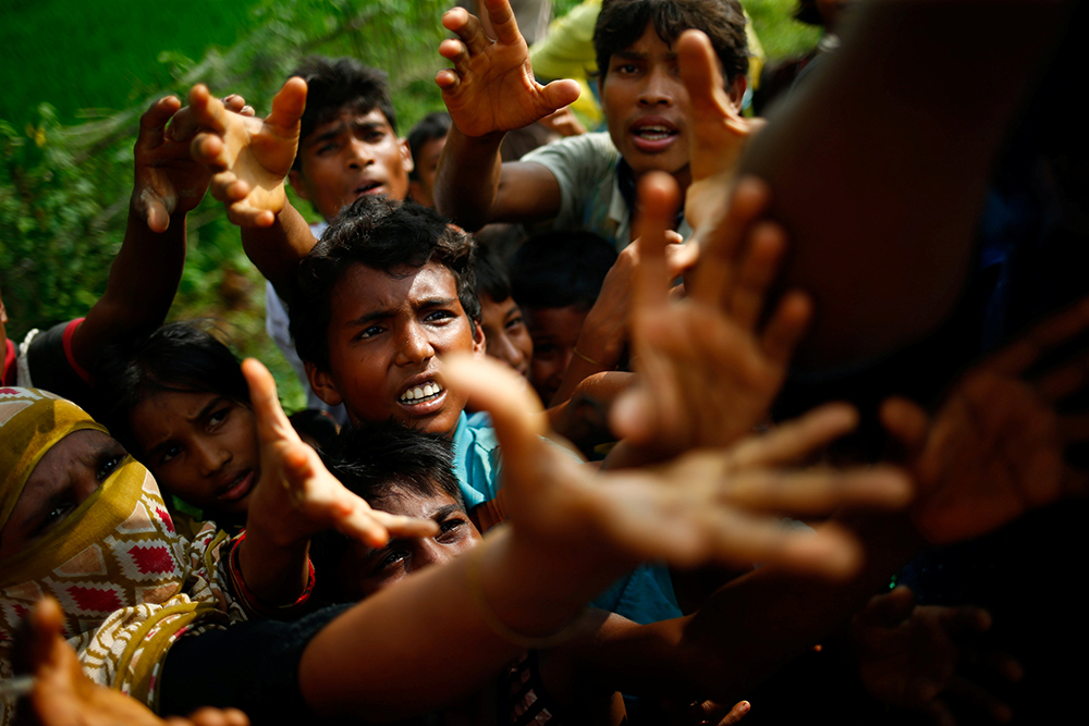 2017-09-04T183803Z_1847157571_RC148CB8A9A0_RTRMADP_3_MYANMAR-ROHINGYA-BANGLADESH