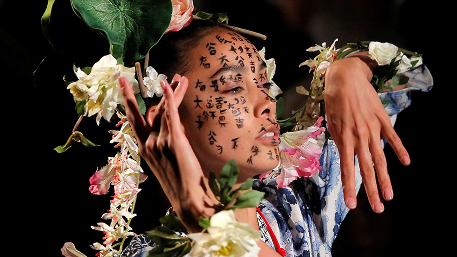 2017-09-07T173409Z_1282321059_RC191AF7B8D0_RTRMADP_3_FASHION-NEW-YORK-DESIGUAL 1