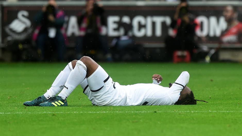 2017-09-10T153041Z_1115517871_RC19166EEB90_RTRMADP_3_SOCCER-ENGLAND-SWA-NEW