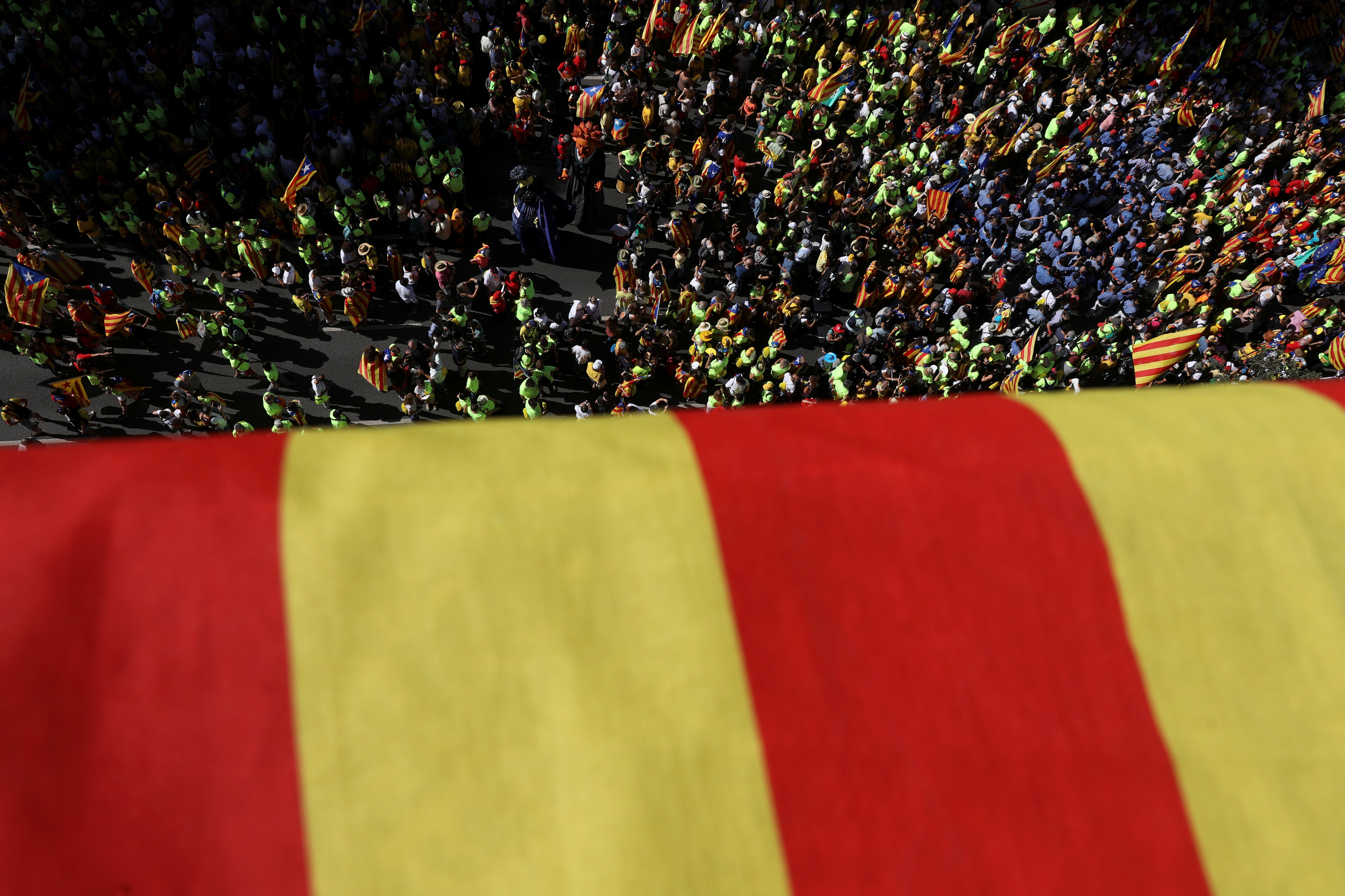 2017-09-11T180446Z_166244604_RC1A640390E0_RTRMADP_3_SPAIN-POLITICS-CATALONIA