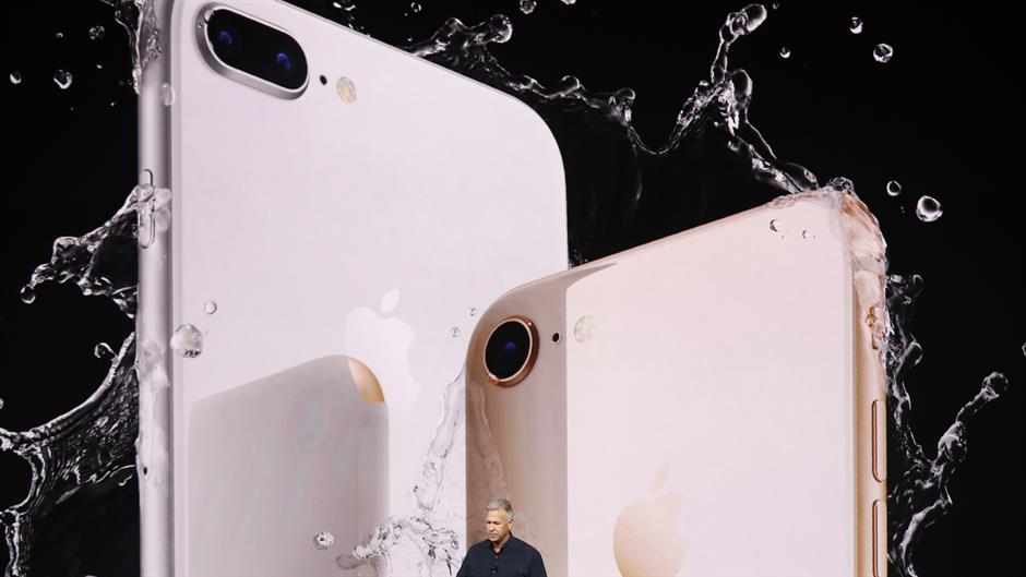 2017-09-12T182022Z_2110260338_HP1ED9C1EXXCF_RTRMADP_3_APPLE-IPHONE