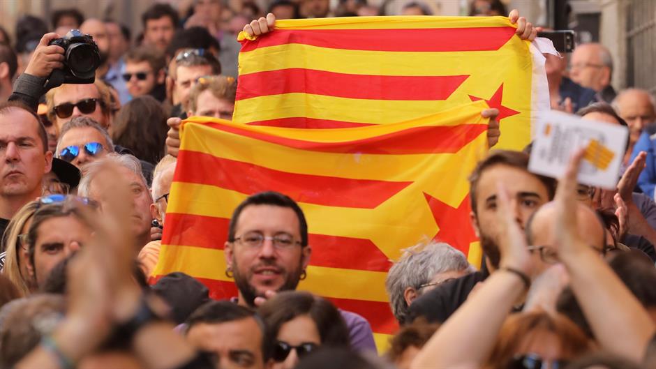 2017-09-17T135834Z_180744380_RC1E71CB7500_RTRMADP_3_SPAIN-POLITICS-CATALONIA
