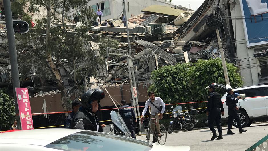 2017-09-19T192921Z_1394756705_RC192322D690_RTRMADP_3_MEXICO-QUAKE