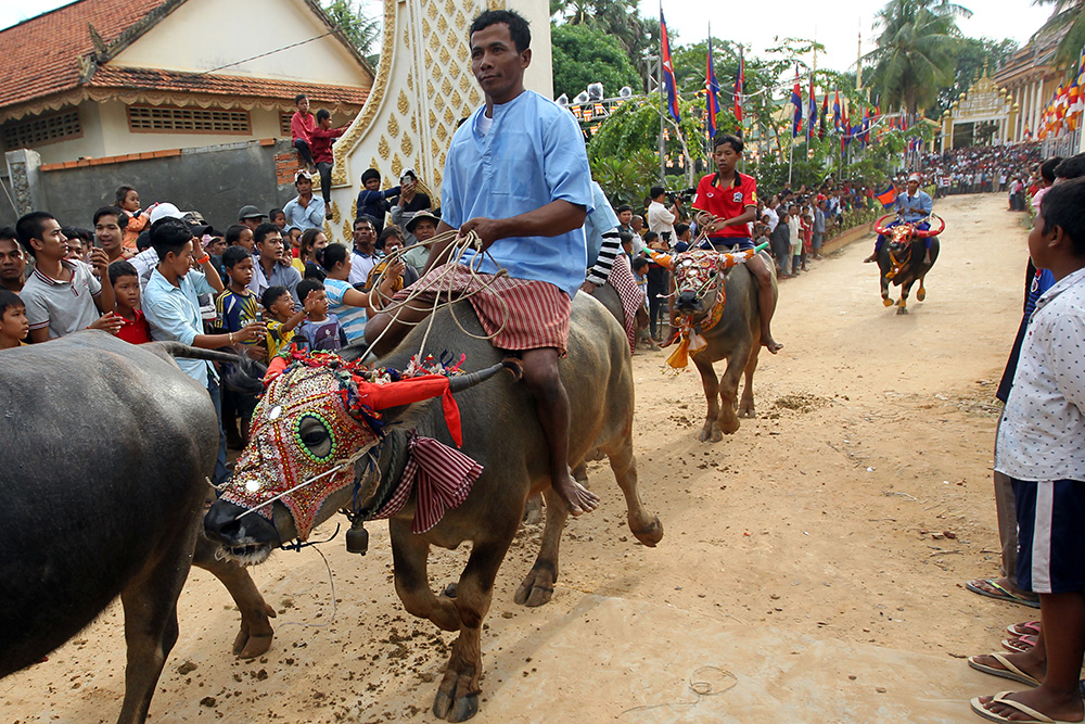 2017-09-20T025155Z_2122839546_RC17AEE3F3A0_RTRMADP_3_CAMBODIA-FESTIVAL