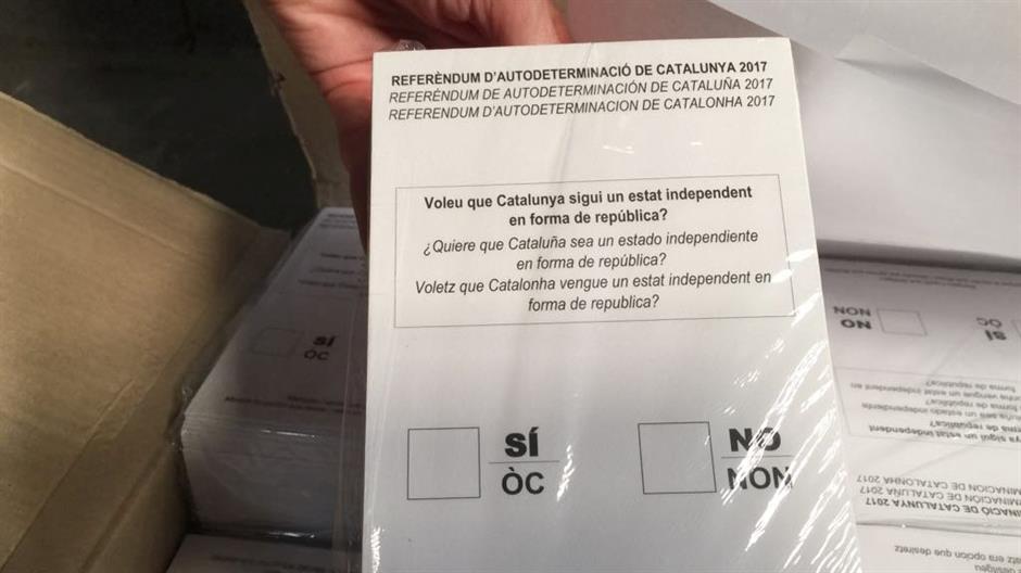 2017-09-20T133417Z_1105283818_RC12D2AE3D40_RTRMADP_3_SPAIN-POLITICS-CATALONIA