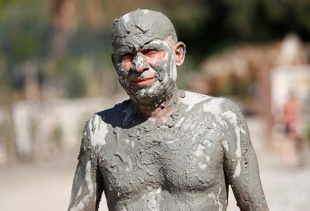 2017-09-21T175200Z_1018195478_RC177A88F800_RTRMADP_3_TURKEY-TOURISM