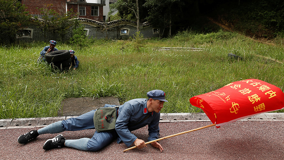 2017-09-22T050343Z_775596019_RC1735297FC0_RTRMADP_3_CHINA-CONGRESS-LONGMARCH 1