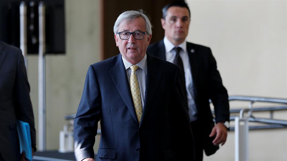 2017-09-25T112033Z_607629457_RC198A557500_RTRMADP_3_EU-COMMISSION-JUNCKER