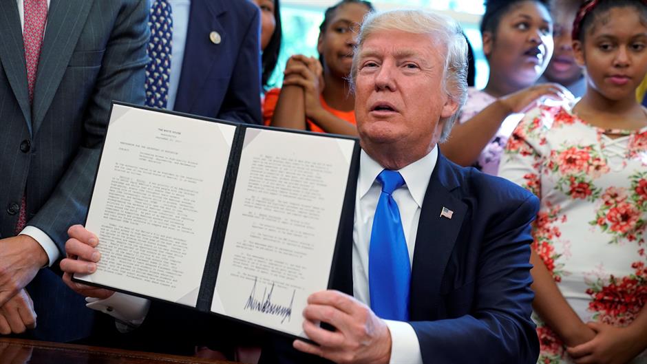 2017-09-25T193112Z_251117528_RC1484EBD510_RTRMADP_3_USA-TRUMP