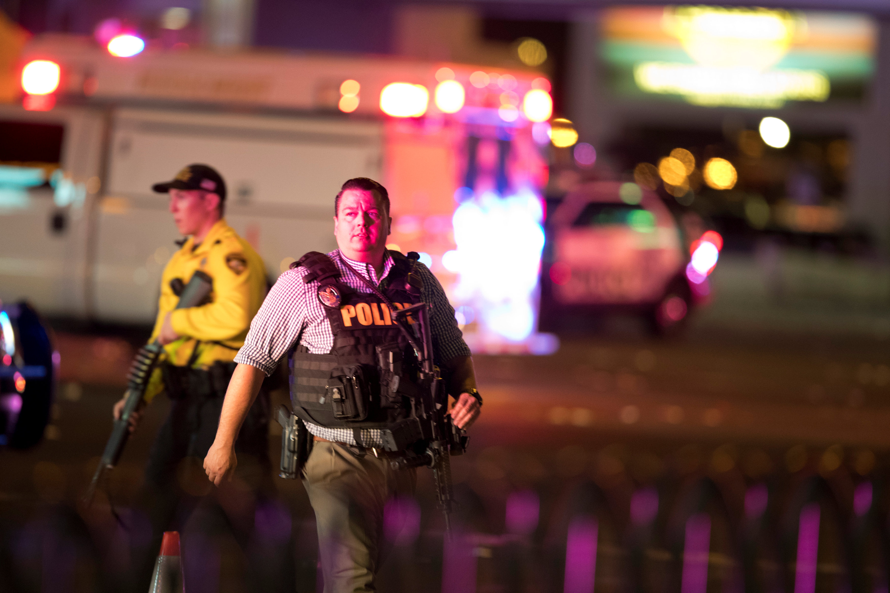 2017-10-02T121502Z_1678339263_RC176F9143D0_RTRMADP_3_USA-LAS-VEGAS-SHOOTING