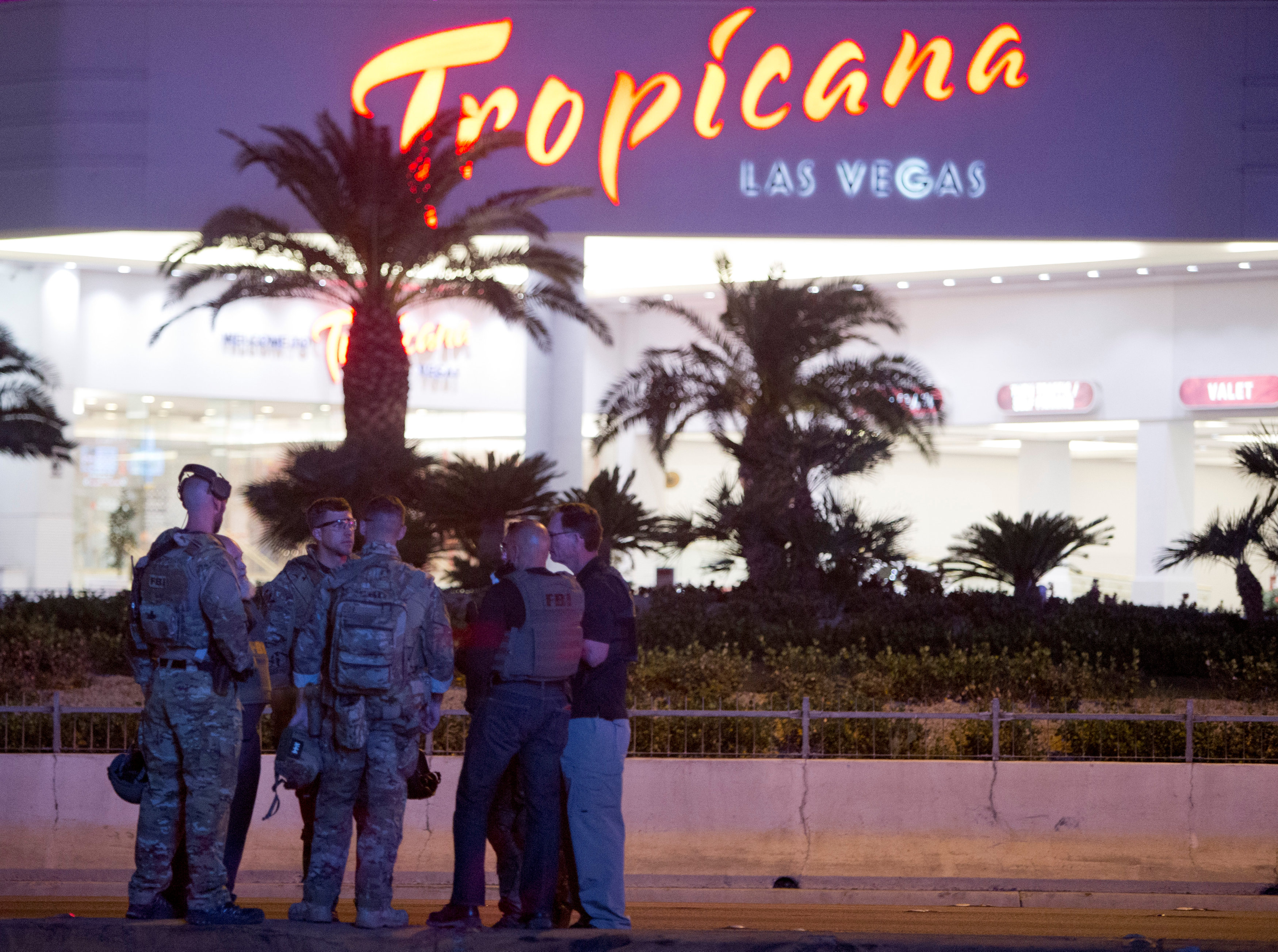 2017-10-02T121514Z_1011713160_RC1B57381720_RTRMADP_3_USA-LAS-VEGAS-SHOOTING