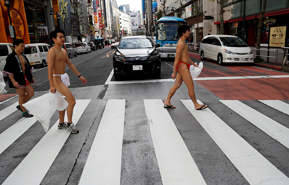 2017-10-05T085122Z_1196335533_RC13E8E27210_RTRMADP_3_JAPAN-LOINCLOTH