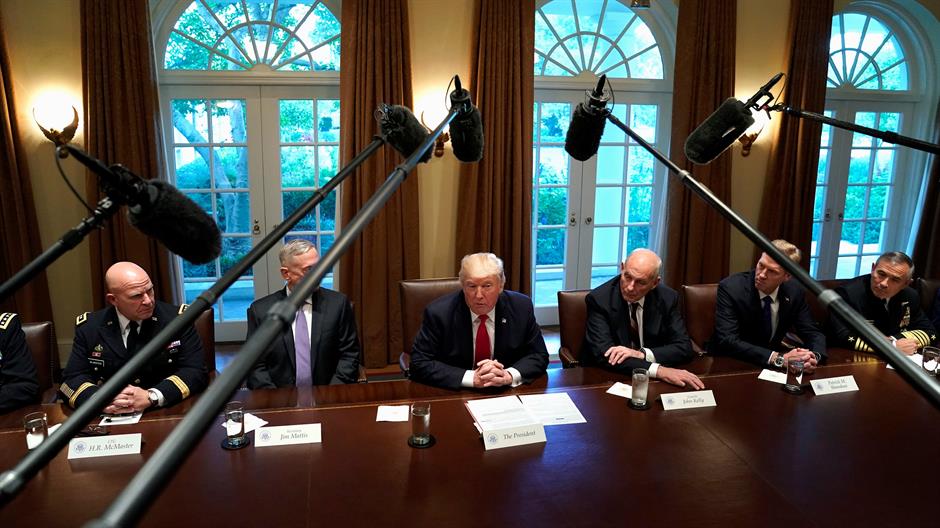 2017-10-05T224345Z_1809767301_RC123B6234E0_RTRMADP_3_USA-TRUMP-MILITARY