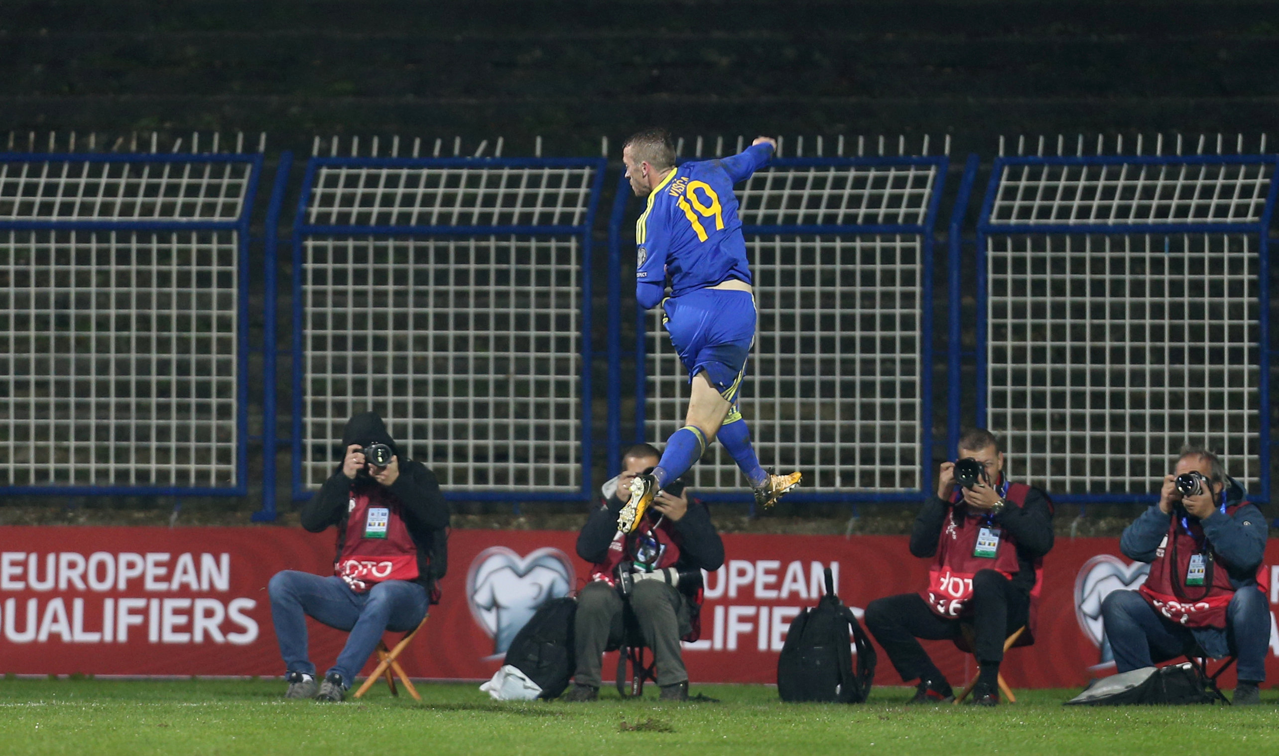 2017-10-07T164308Z_1165370522_RC1110E8B900_RTRMADP_3_SOCCER-WORLDCUP-BIH-BEL