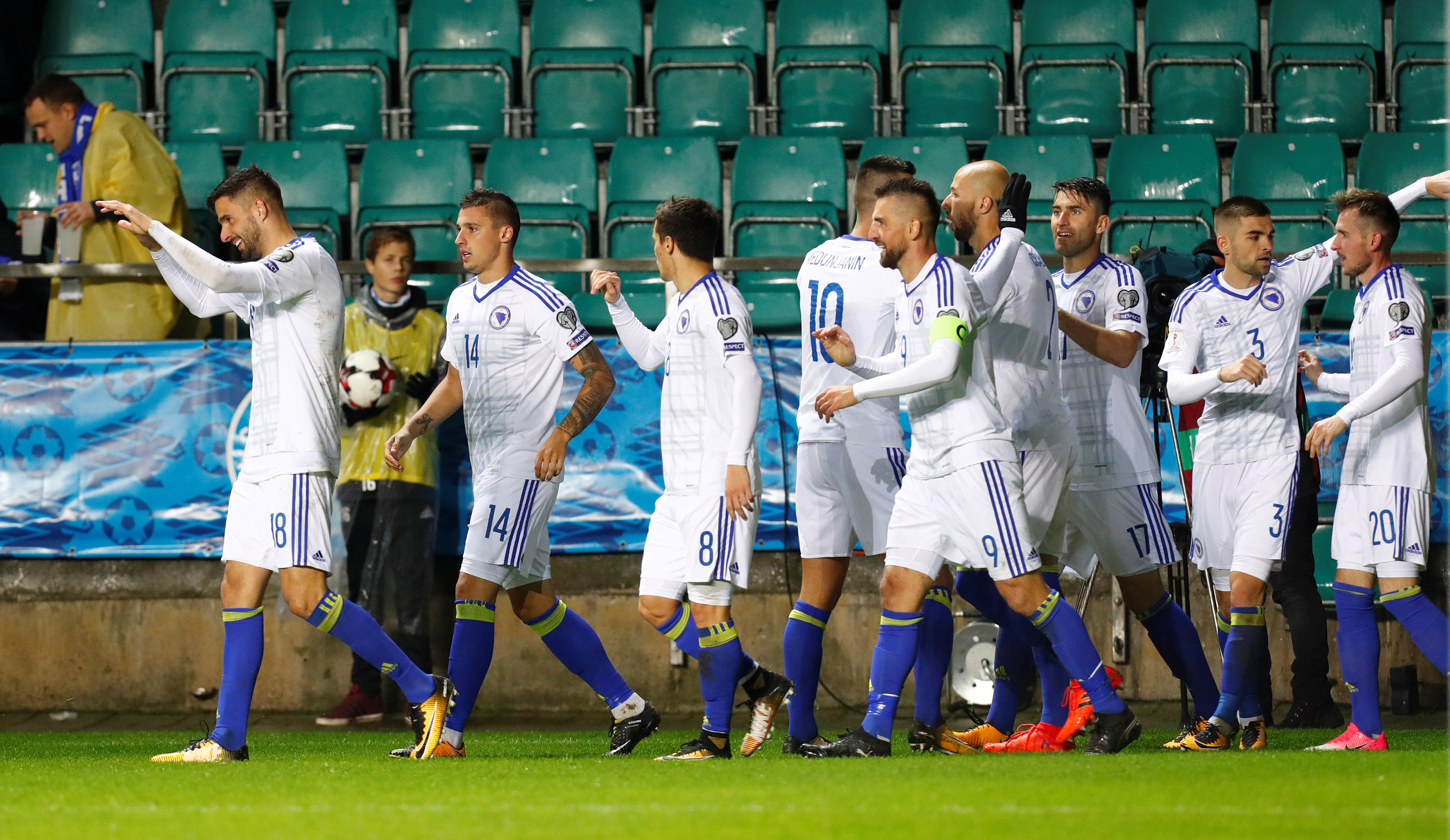 2017-10-10T195840Z_783463859_RC156ECA9240_RTRMADP_3_SOCCER-WORLDCUP-EST-BIH