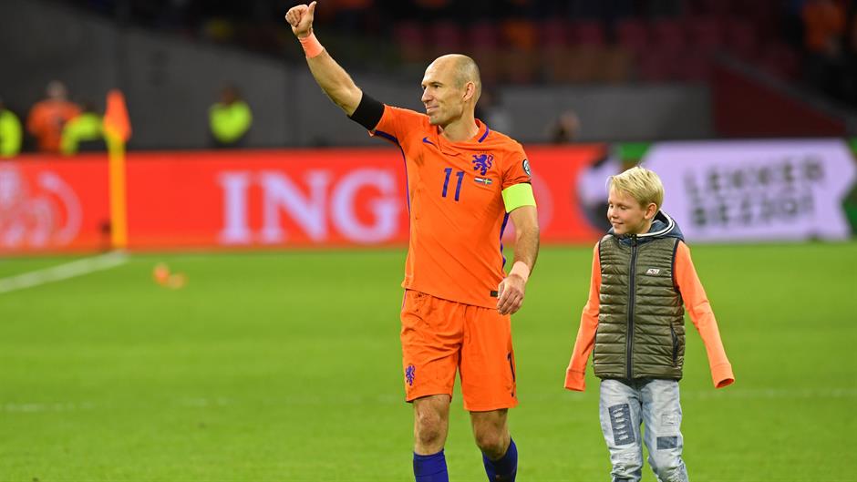 2017-10-10T204832Z_54816101_RC1B0373E6A0_RTRMADP_3_SOCCER-WORLDCUP-NLD-SWE