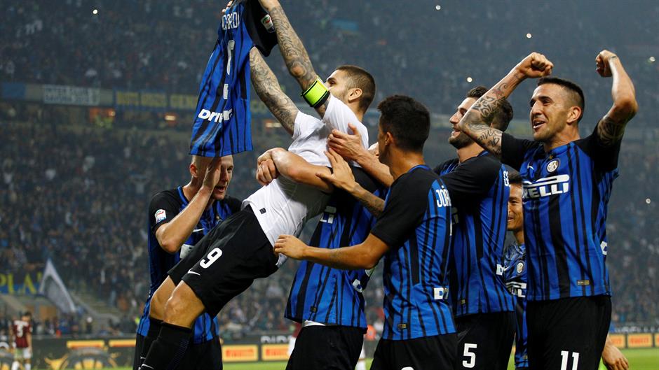 2017-10-15T204535Z_315751000_RC1129393650_RTRMADP_3_SOCCER-ITALY-INT-MIL