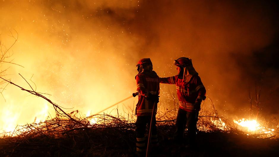 2017-10-16T203655Z_1860324823_RC13A3D5EC90_RTRMADP_3_PORTUGAL-FIRE