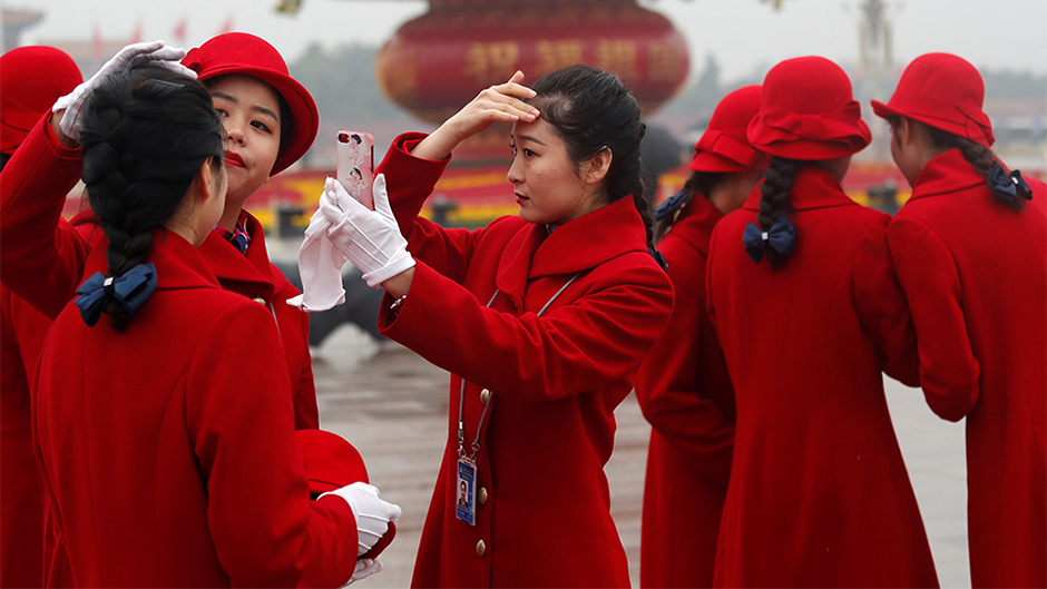 2017-10-18T073524Z_1375471452_RC1A970DB100_RTRMADP_3_CHINA-CONGRESS 1