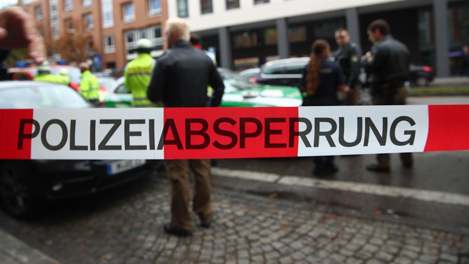 2017-10-21T094007Z_1082229163_UP1EDAL0QUUK2_RTRMADP_3_GERMANY-SECURITY