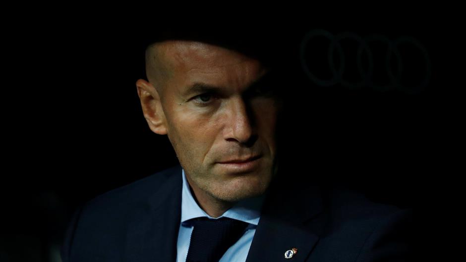 2017-10-22T185321Z_1832754380_RC1E577FEEE0_RTRMADP_3_SOCCER-SPAIN-MAD-EIB