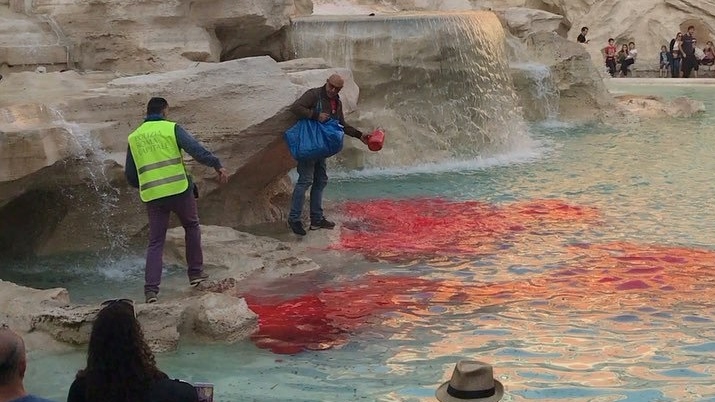 2017-10-26T234934Z_1261202463_RC1EC4390610_RTRMADP_3_ITALY-TREVI