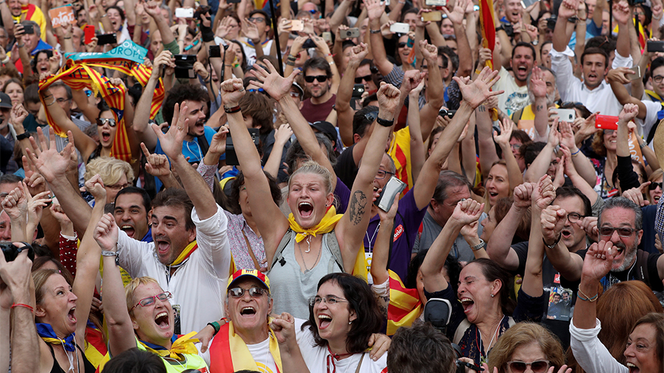 2017-10-27T133923Z_1986080371_RC1A6612FE40_RTRMADP_3_SPAIN-POLITICS-CATALONIA