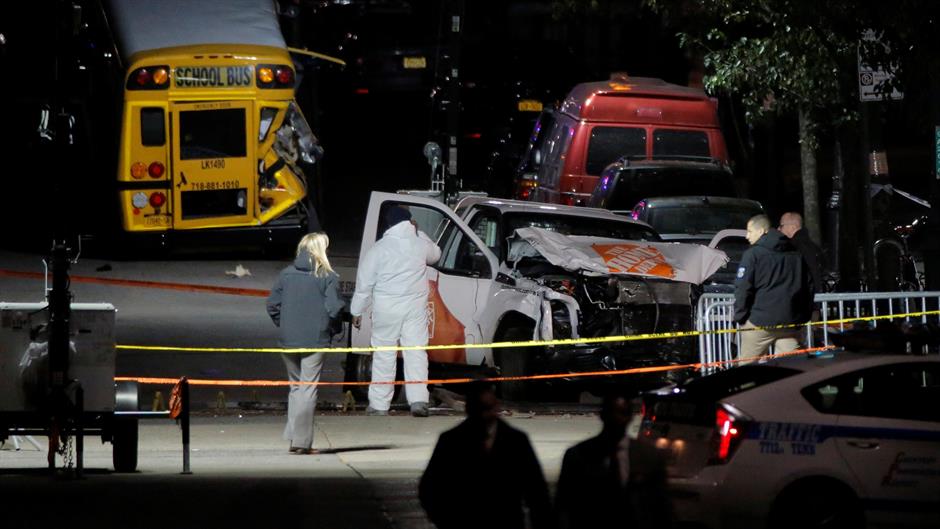 2017-11-01T052711Z_1950768663_RC1FDC000230_RTRMADP_3_NEW-YORK-SHOOTING