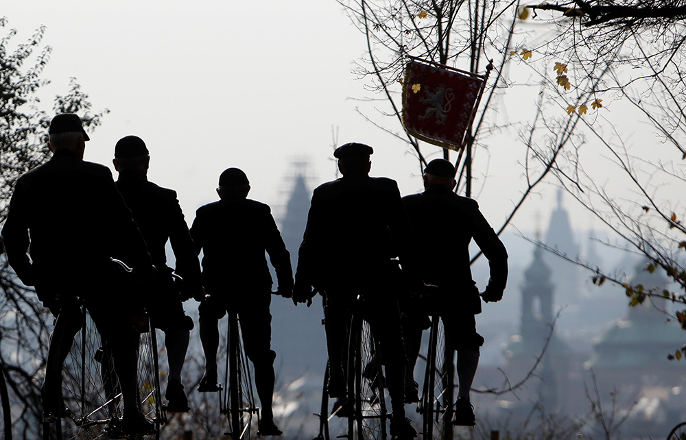 2017-11-04T131250Z_1380343541_RC1C1A55CDD0_RTRMADP_3_CZECH-ODDLY