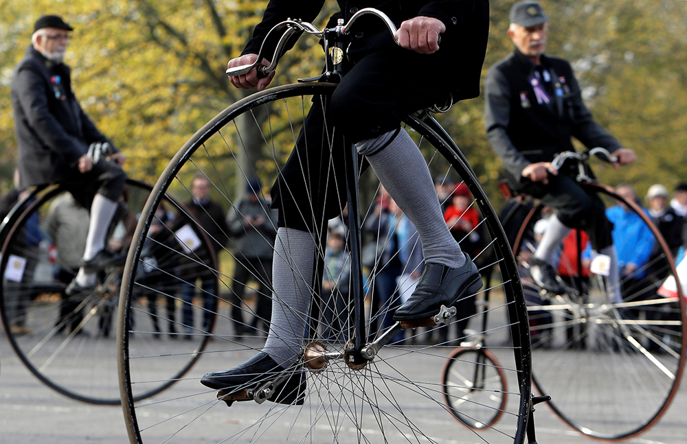 2017-11-04T131303Z_2104538672_RC1E320895B0_RTRMADP_3_CZECH-ODDLY