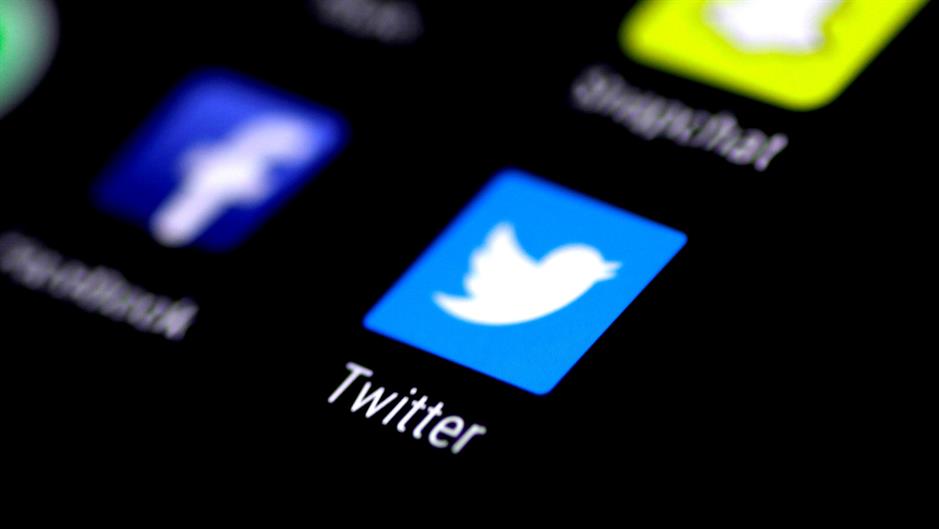 2017-11-07T233006Z_153106941_RC1596CDE950_RTRMADP_3_TWITTER-CHARACTER