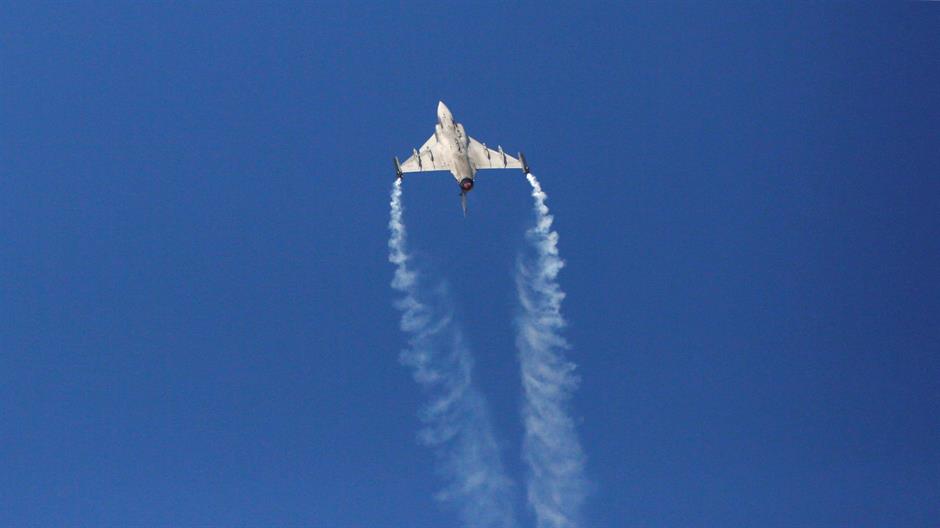 2017-11-12T142013Z_1258901143_RC110CB5B200_RTRMADP_3_EMIRATES-AIRSHOW