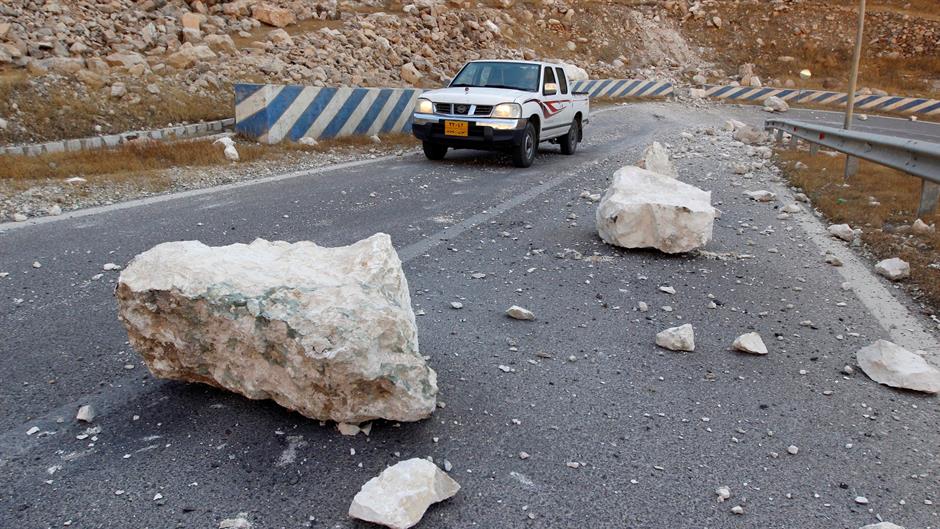 2017-11-13T113452Z_1054650704_RC14EE7E2B80_RTRMADP_3_IRAQ-QUAKE-IRAN