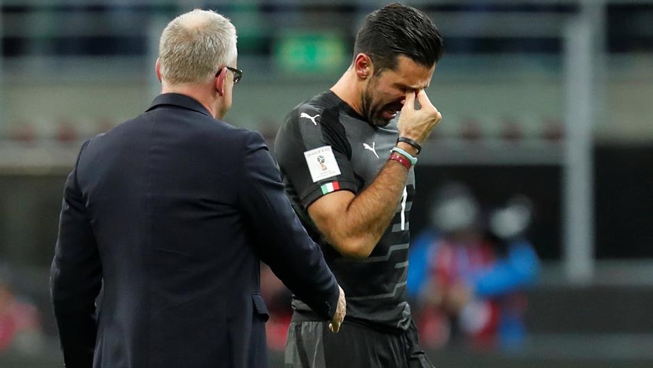 2017-11-13T215507Z_316071933_RC1AA761AE00_RTRMADP_3_SOCCER-WORLDCUP-ITA-SWE