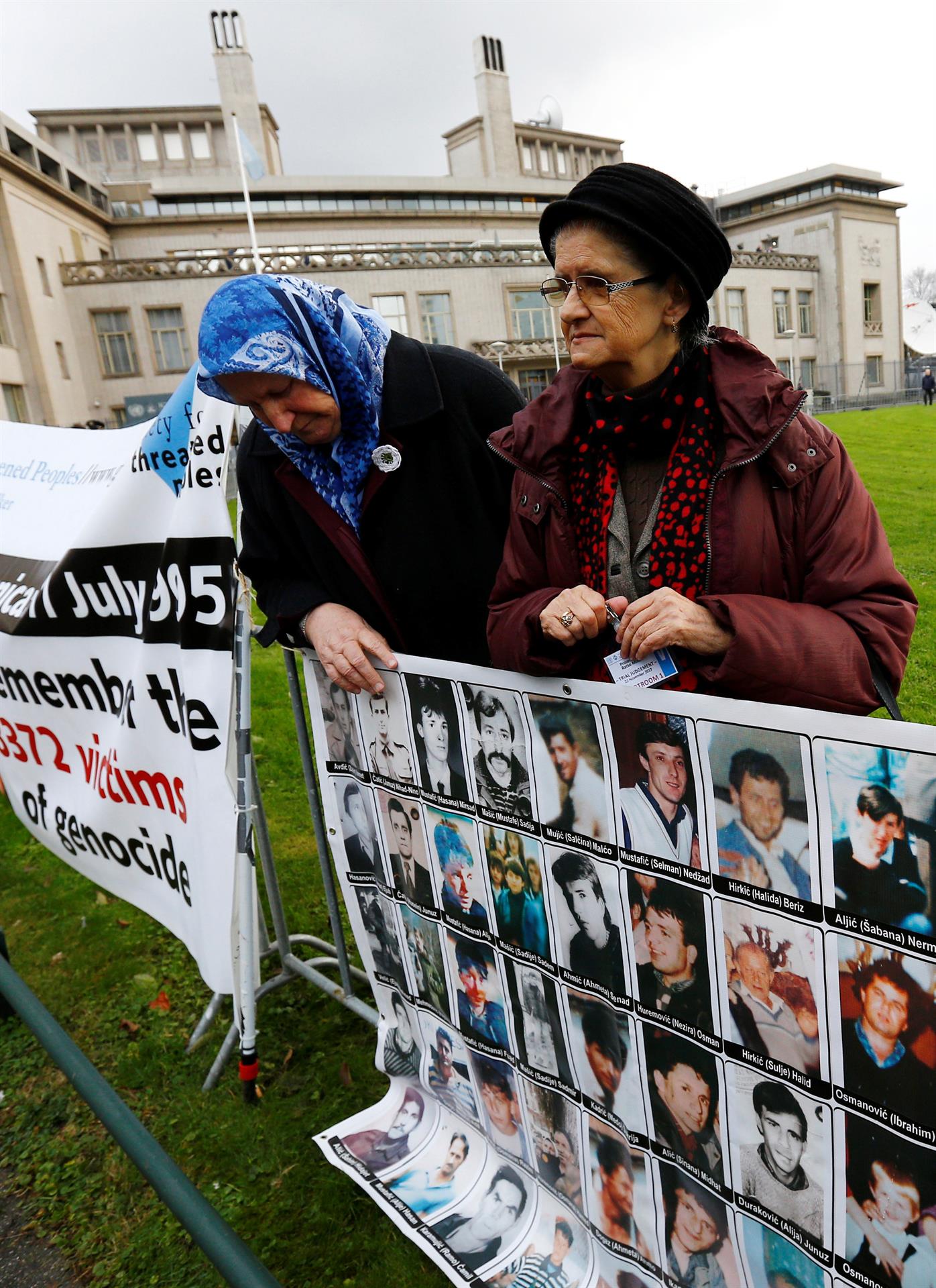 2017-11-22T084552Z_236333609_RC1D7902DCF0_RTRMADP_3_WARCRIMES-MLADIC