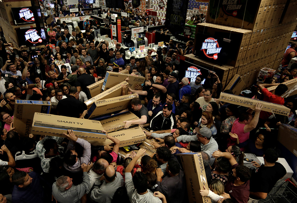 2017-11-24T004139Z_324468802_RC134E01A900_RTRMADP_3_USA-HOLIDAYSHOPPING-BRAZIL