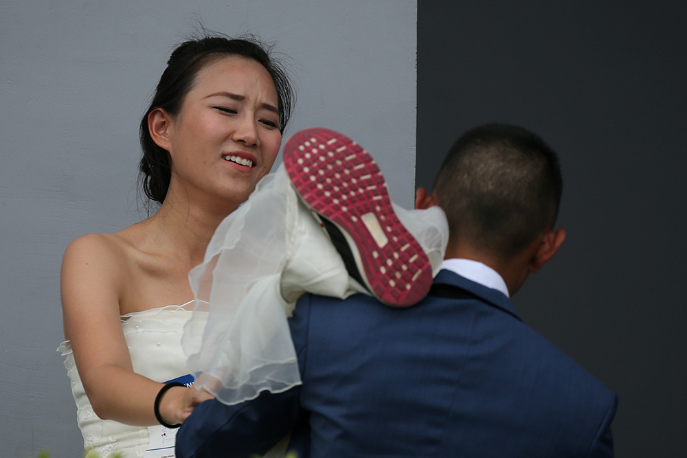 2017-12-02T123536Z_175742268_RC13CFC0D980_RTRMADP_3_THAILAND-BRIDALRUN