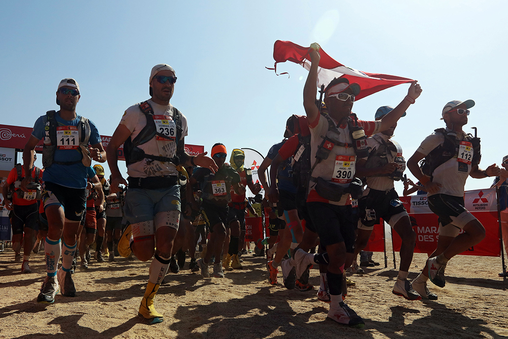 2017-12-04T194034Z_1060475360_RC1EAD55F010_RTRMADP_3_ATHLETICS-PERU-MARATHON-DES-SABLES