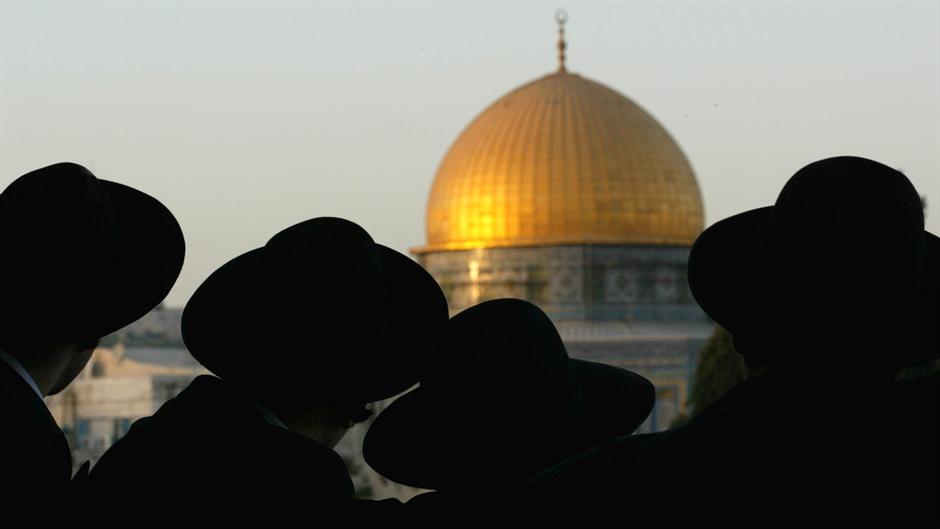 2017-12-06T122715Z_741356635_RC161348BAA0_RTRMADP_3_USA-TRUMP-ISRAEL