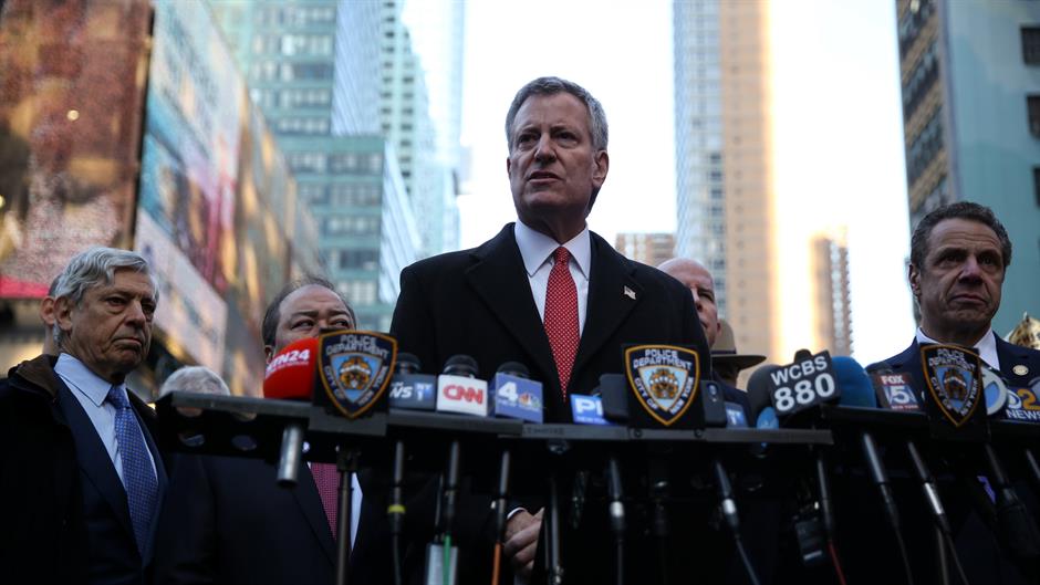 2017-12-11T164404Z_1667875999_RC18A20C01F0_RTRMADP_3_NEWYORK-INCIDENT