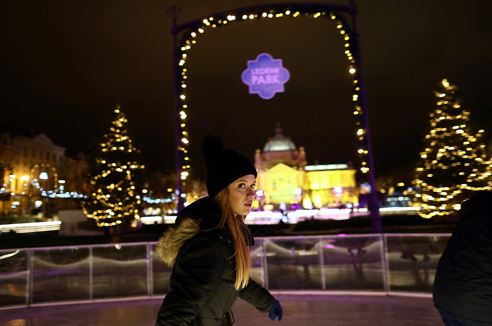 2017-12-13T185607Z_992944467_RC1A3F5A44C0_RTRMADP_3_CHRISTMAS-SEASON-CROATIA