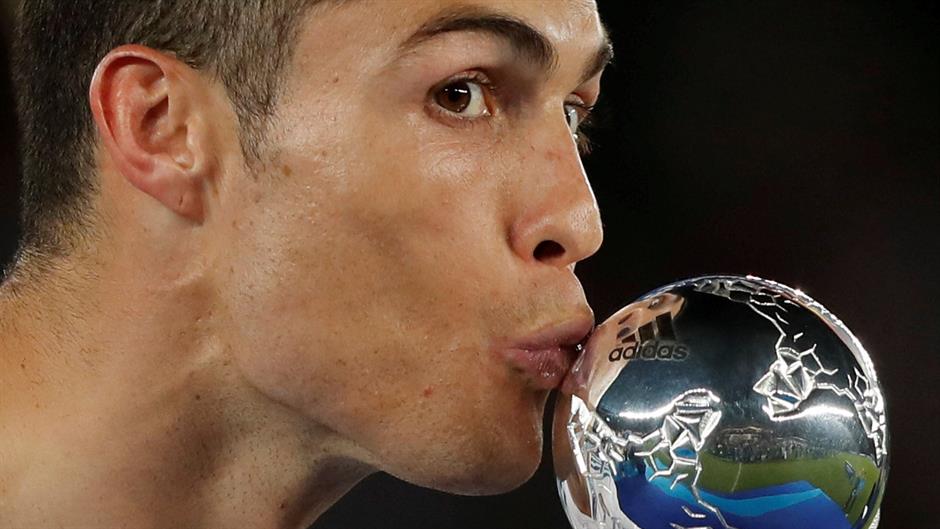 2017-12-16T194544Z_1987738978_RC157CFD7B40_RTRMADP_3_SOCCER-CLUB-FINAL