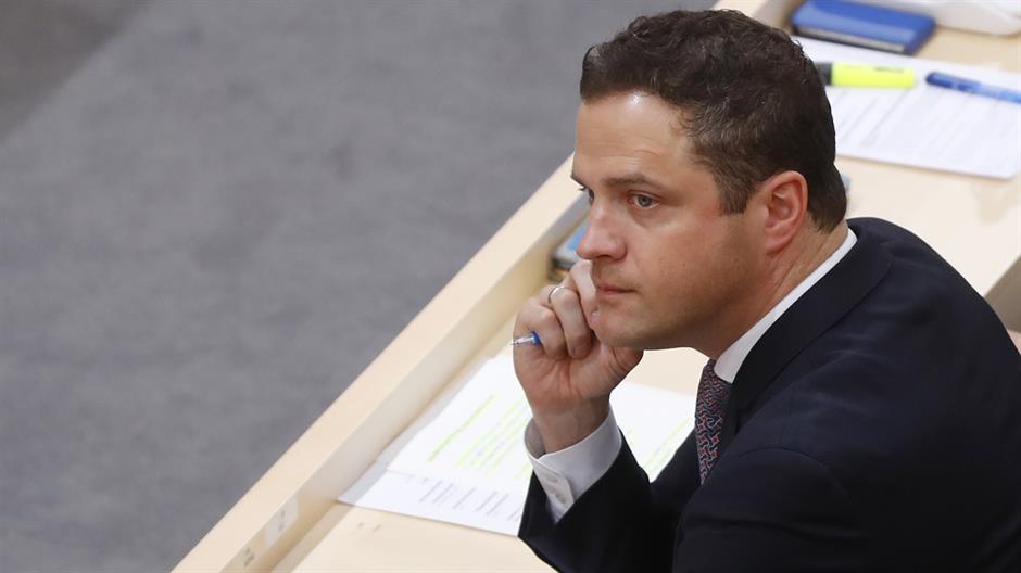 2017-12-20T122213Z_491651493_UP1EDCK0YD0WU_RTRMADP_3_AUSTRIA-POLITICS