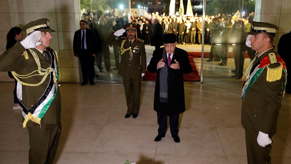 2017-12-31T163609Z_820155006_RC1509DDFDA0_RTRMADP_3_PALESTINIANS-ANNIVERSARY