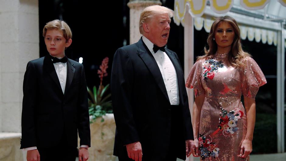 2018-01-01T073226Z_1292133774_RC1355038D90_RTRMADP_3_USA-TRUMP