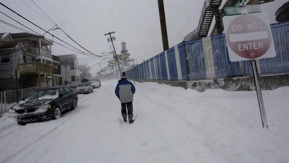 2018-01-05T091138Z_208073724_RC1DEFBB5320_RTRMADP_3_USA-WEATHER